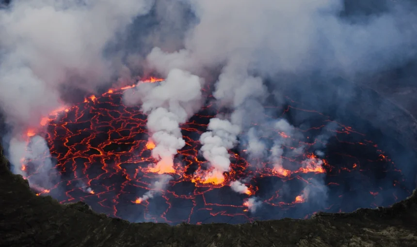 4 Days DR Congo Nyiragongo & Mountain Gorilla Trek